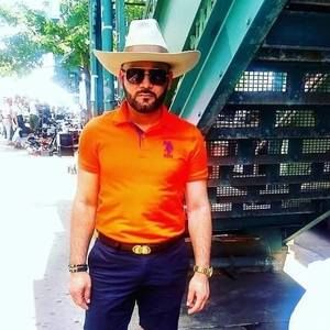 Meet your Posher, Ronnie